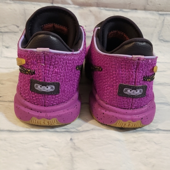 Nike LeBron Shoes Youth 7 Purple and Black Sneakers with Gold Accents - Picture 4 of 11